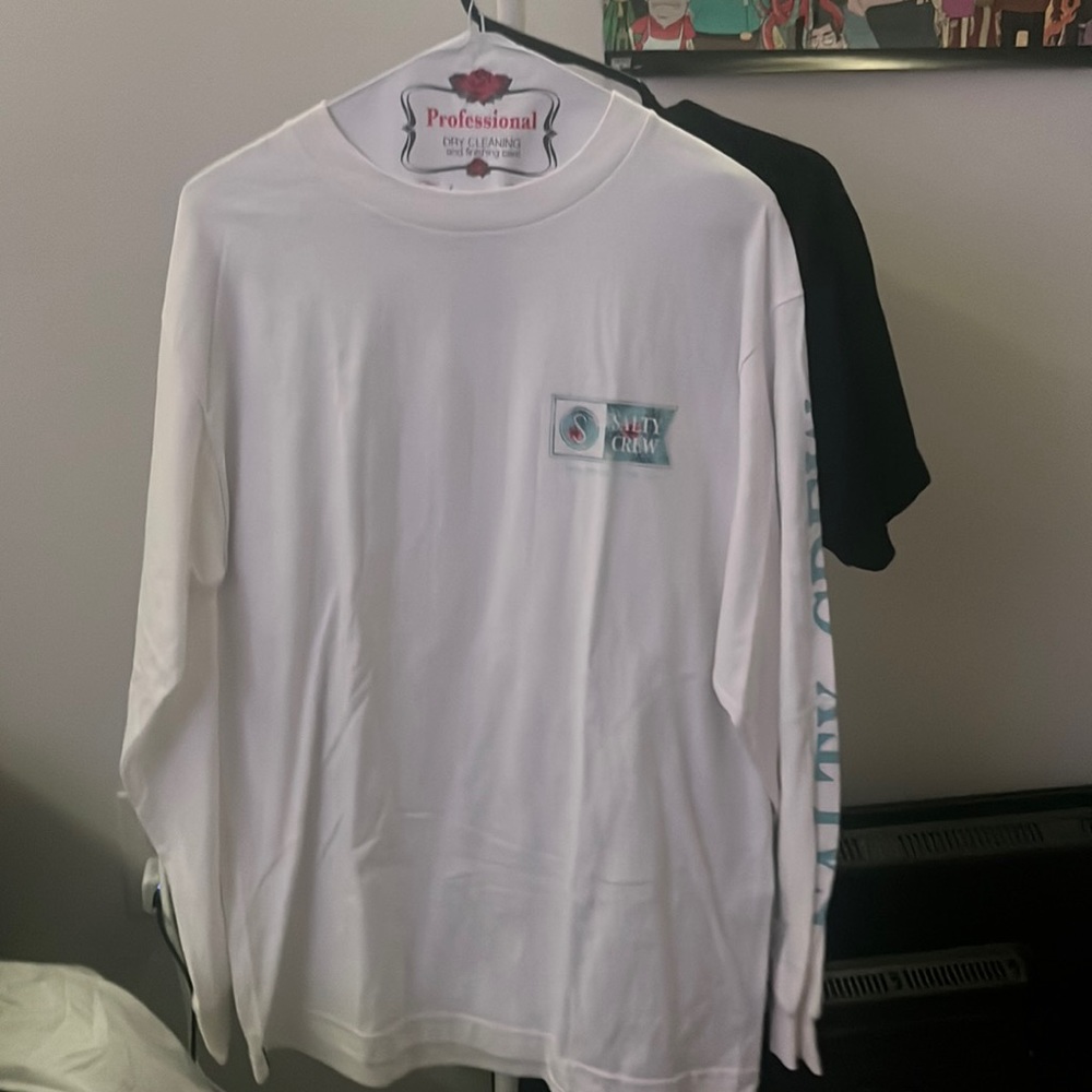 Mens salty crew t shirt